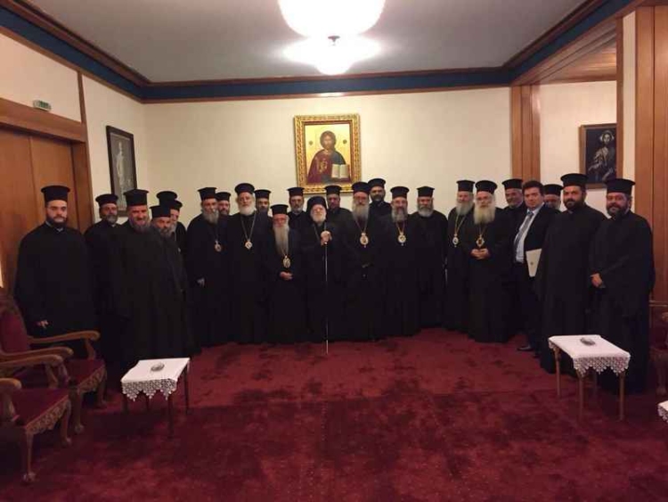 Φωτο Ιερά Επαρχιακή Σύνοδος Εκκλησίας Κρήτης με εκπροσώπους των Ιερών Συνδέσμων Κληρικών όλης της Κρήτης