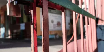 Στην Ασφάλεια Ρεθύμνου για συστάσεις οι γονείς του μαθητή που επιτέθηκε στην έγκυο καθηγήτρια