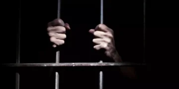 Προσωρινά κρατούμενοι οι δύο για την έκρηξη στο αυτοκίνητο του αστυνομικού