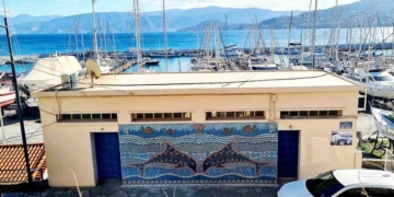 Ένα μωσαϊκό που ξεχωρίζει στον περιφερειακό της Μαρίνας