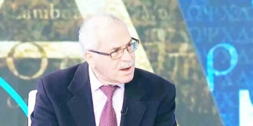 Χριστόφορος Χαραλαμπάκης: «Σε 30 χρόνια θα είμαστε μόλις 7 εκατομμύρια οι φυσικοί ομιλητές της ελληνικής»