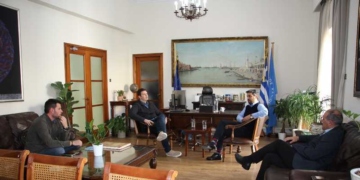 Συνάντηση Δημάρχου Χανίων, Π. Σημανδηράκη, με τον Βουλευτή Χανίων, Αλ. Μαρκογιαννάκη στο Δημαρχείο