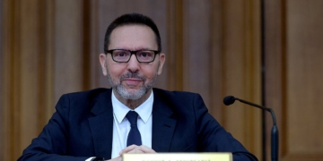 Στουρνάρας: Στο τέλος του πρώτου εξαμήνου η πρώτη μείωση των επιτοκίων από την ΕΚΤ