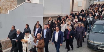 Με κατάνυξη και συμμετοχή πλήθους κόσμου ο εσπερινός της εορτής του Αγίου Χαραλάμπους στο Καλό Χωριό