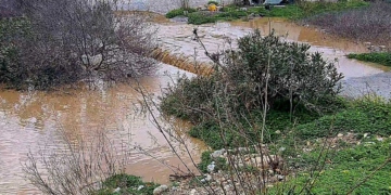 Ο Ξεροπόταμος του Αγίου Νικολάου δεν είναι… ξερός και «κατεβάζει» νερό (βίντεο)