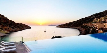 Στα καλύτερα το St Nicolas Bay και το Daios Cove