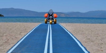 Υποδομές για λουόμενους με κινητικά προβλήματα στο δήμο Αγίου Νικολάου