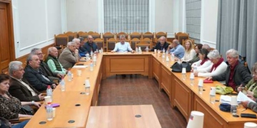 Συνάντηση Περιφερειάρχη και εκπροσώπων συνταξιούχων στο πλαίσιο Παγκρήτιας κινητοποίησης των συνταξιουχικών οργανώσεων