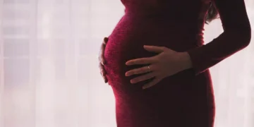 Κρήτη: Έγκυος από τον 15χρονο αδερφό της 13χρονη