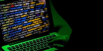 Κίνα: «Κακόβουλες συκοφαντίες» οι κατηγορίες της Βρετανίας για κυβερνοεπιθέσεις