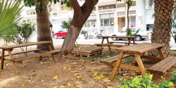 Μια χρήσιμη προσθήκη απέναντι από την Κουνδούρειο Βιβλιοθήκη