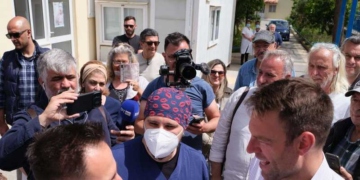 Στ. Κασσελάκης στο νοσοκομείο Ιεράπετρας: Εν μέσω πανδημίας αυτοί οι άνθρωποι έσωσαν τη χώρα – Η πολιτεία πρέπει επιτέλους να σταθεί στο ύψος των περιστάσεων