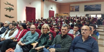 Επίσκεψη μαθητών του ΓΕΛ Σητείας στο Γυμνάσιο με Λυκειακές Τάξεις Πραμάντων Δήμου Βορείων Τζουμέρκων Ιωαννίνων