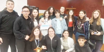 Χρυσό στον προτρεπικό λόγο και χάλκινο για τον καλύτερο ομιλητή για το γυμνάσιο Νεάπολης στους 6ους Παγκρήτιους ρητορικούς αγώνες