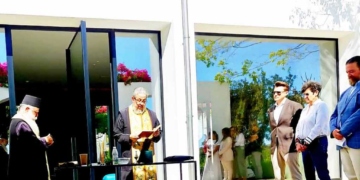 Άνοιξε χθες τις πόρτες του το ανακαινισμένο «Minos Beach Art Hotel»