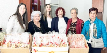 Πασχαλινή προσφορά από τα μέλη των ΚΑΠΗ Αγίου Νικολάου – Νεάπολης