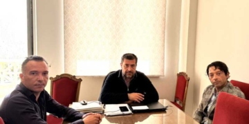 Συνάντηση Αντιπεριφερειάρχη Λασιθίου με τον Πρόεδρο και τον Γραμματέα του Συνδέσμου Ξενοδοχοϋπαλλήλων Λασιθίου