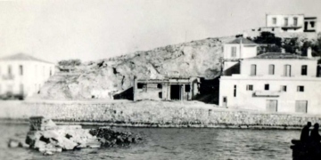 Η «Ημέρα λήξης του 2ου Παγκοσμίου Πολέμου» και μια παλιά φωτογραφία του Αγίου Νικολάου