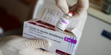 Η AstraZeneca αποσύρει το εμβόλιο για τον κορωνοϊό