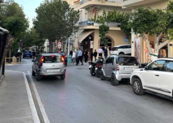 Σε πασχαλινούς ρυθμούς η τοπική αγορά του Αγίου Νικολάου