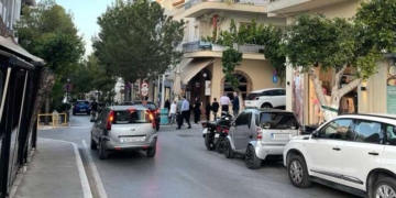 Σε πασχαλινούς ρυθμούς η τοπική αγορά του Αγίου Νικολάου