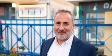«Αντί αποχαιρετισμού στον Φοίβο Ιωαννίδη»