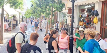 Οι πρώτοι τουρίστες κυνηγούν τις προσφορές – Υποτονικός θα είναι μάλλον και ο Μάιος