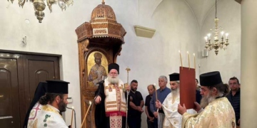 Ο Αρχιερατικός Εσπερινός στον πανηγυρίζοντα Ιερό Ναό Αγίου Χριστοφόρου Παχείας Άμμου Ιεράπετρας