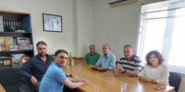 Επίσκεψη στο Εργατικό Κέντρο Λασιθίου του υποψήφιου ευρωβουλευτή Κ. Τσουκαλά