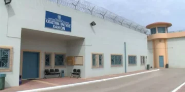 Στον Εισαγγελέα υπάλληλος της φρουράς των φυλακών Αγυιάς