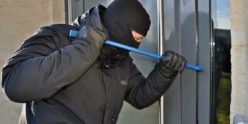 Χειροπέδες για κλοπή