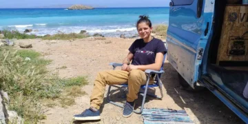 Ταξιδεύοντας σε όλα τα χωριά της Κρήτης με ένα βαν