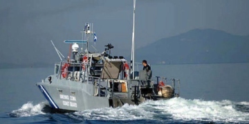 Επιχείρηση διάσωσης μεταναστών νοτιοδυτικά της Κρήτης – Περισυνελέγησαν 42 άνθρωποι, τρεις αγνοούνται