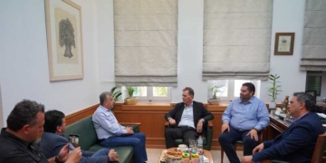 Συνάντηση Περιφερειάρχη Κρήτης με τον ευρωβουλευτή και υποψήφιο του ΠΑΣΟΚ – ΚΙΝΑΛ Νίκο Παπανδρέου