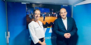Πλήθος κόσμου στην εκδήλωση Πλακιωτάκη – Βόζεμπεργκ για τις Ευρωεκλογές