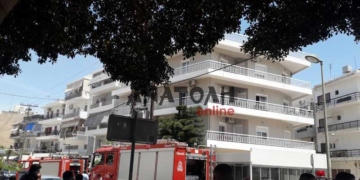 Φωτιά σε κατοικία στην οδό Κριτσάς στον Άγιο Νικόλαο (βίντεο)