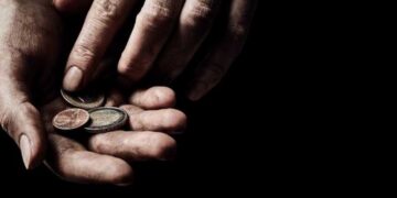 Ένας στους τέσσερις ανθρώπους στην Ελλάδα ζουν στο όριο της φτώχειας και του κοινωνικού αποκλεισμού