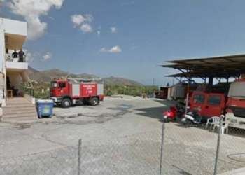 Κινητοποίηση της Πυροσβεστικής για συμβάν στο δημαρχείο Αγ. Νικολάου