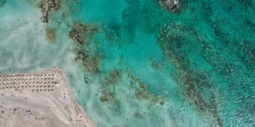 Στην Κρήτη μία από τις καλύτερες και… ακριβότερες παραλίες της Ευρώπης