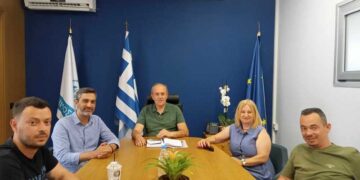 Συνάντηση Δημάρχου Ιεράπετρας με τον πρόεδρο και μέλη του Δ.Σ. του Εμπορικού Συλλόγου