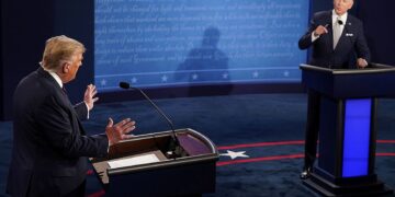 ΗΠΑ: «Ώρα μηδέν» για το ντιμπέιτ Μπάιντεν-Τραμπ