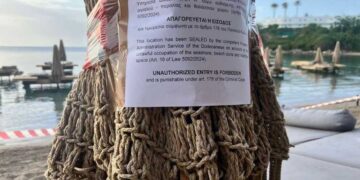 Σφράγιση του χώρου με παράνομες κατασκευές στην παραλία της Αγίας Μαρίνας Ρόδου