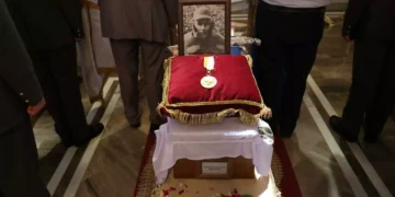 50 χρόνια μετά, τα οστά του καταδρομέα Ηλία Τούλη επέστρεψαν στο Μάραθος
