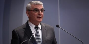 Μέτρα για την ενίσχυση της συνταξιοδοτικής αποταμίευσης των νοικοκυριών – Τι δήλωσαν Τσακλόγλου, Μηλαπίδης