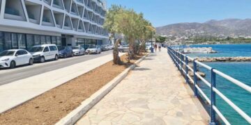 Για να ομορφύνουμε άμεσα τον Παραλιακό – Θα φύτευα πολλά λουλούδια!