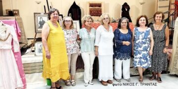 Τα έθιμα του γάμου στα «Ανυφαντοξομπλιάσματα» στην Ελούντα – στο επίκεντρο η χειροποίητη προίκα της νύφης