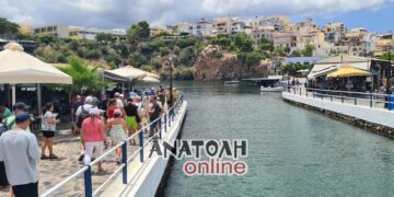 Η Μπαντίνα της Φιλαρμονικής Αγίου Νικολάου έκλεψε τις εντυπώσεις στο 13ο Παιδικό Φεστιβάλ, μαγεύοντας το κοινό με την ζωντάνια και το ταλέντο της