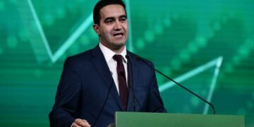 Υποψηφιότητα για την ηγεσία του ΠΑΣΟΚ-ΚΙΝΑΛ ανακοίνωσε ο Μιχάλης Κατρίνης