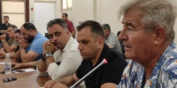 Μιχ. Κλώντζας: “Πρέπει λοιπόν ο καθένας μας να είναι όσο γίνεται πιο επιεικής προς τους υπολοίπους, σε ό,τι αφορά τα μέτρα τάξης” (ΒΙΝΤΕΟ)