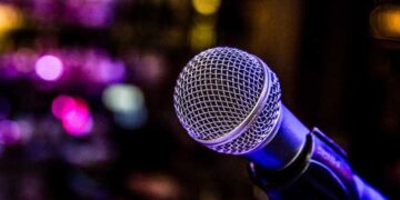 Έρευνα για δημοφιλή τραγουδιστή: Τι απαντά με δελτίο τύπου ο καλλιτέχνης
